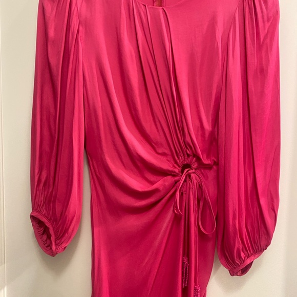 💕💐FARM Rio Fuchsia Blouson Sleeve Midi Dress!💐💕 - Picture 5 of 9